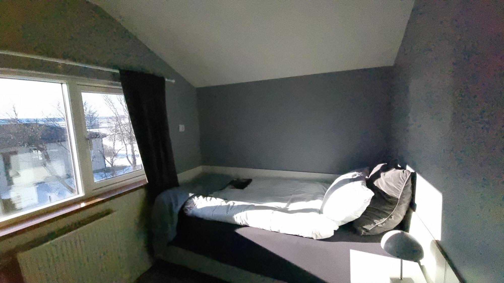 Fornilaekur Guesthouse Блёндюоус Экстерьер фото