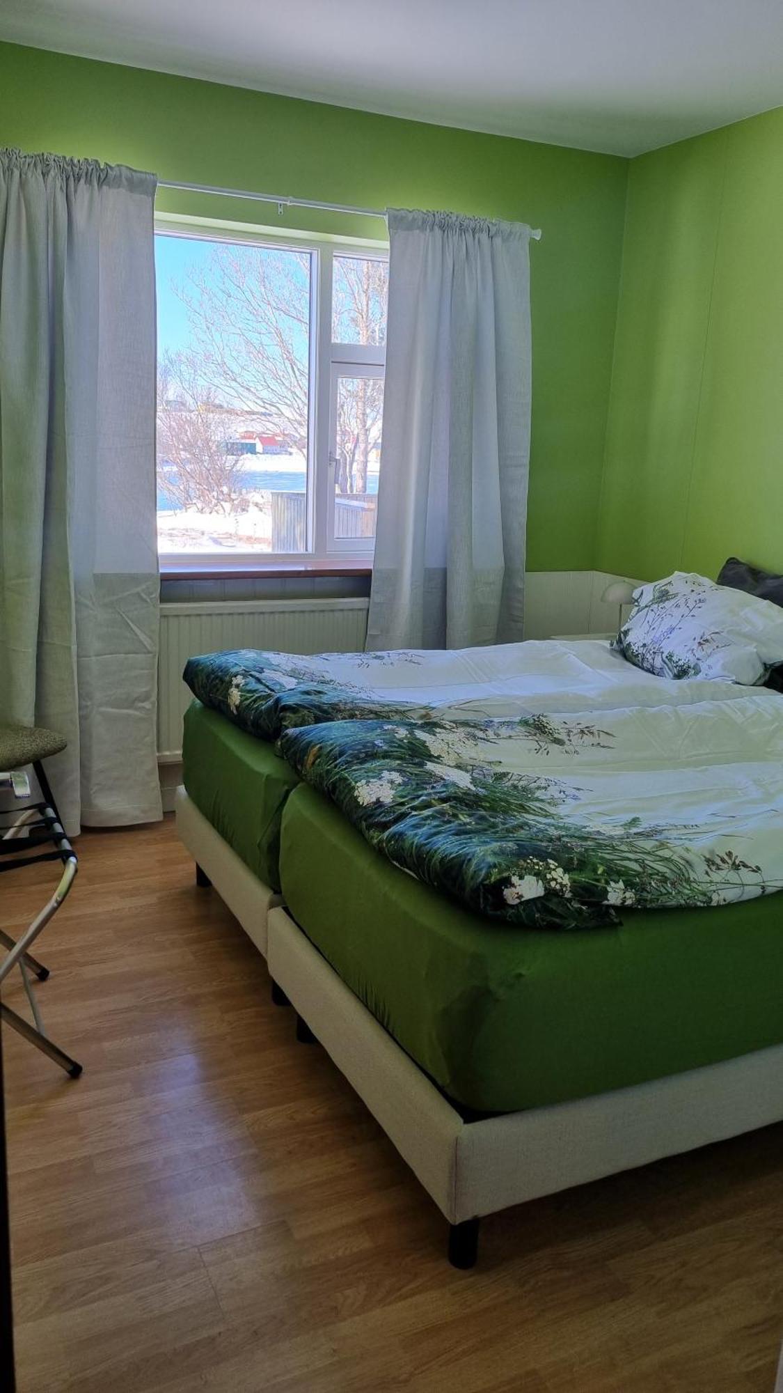 Fornilaekur Guesthouse Блёндюоус Экстерьер фото